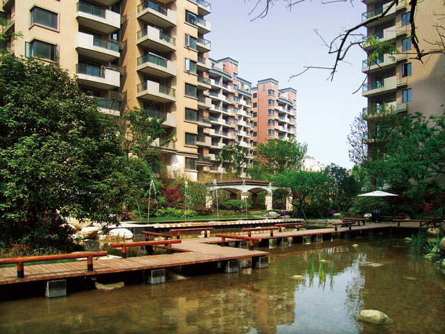 長(zhǎng)江紫都噴涂聚氨酯硬泡工程